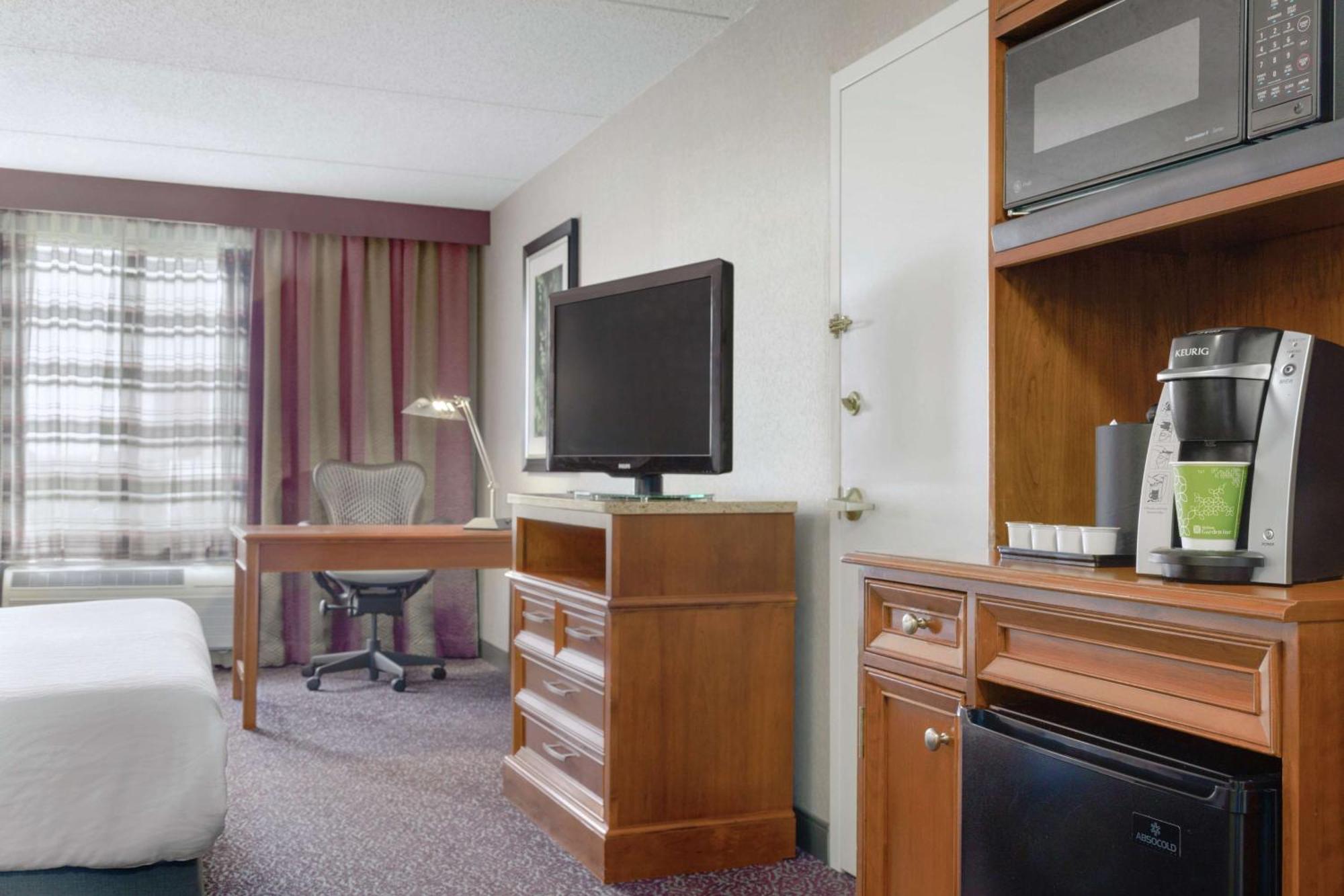 Hilton Garden Inn Springfield, MA Buitenkant foto