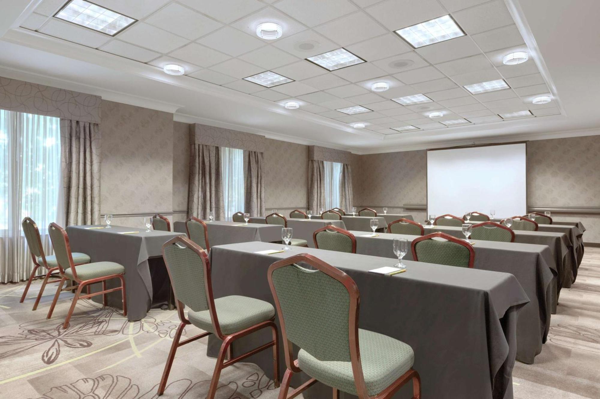 Hilton Garden Inn Springfield, MA Buitenkant foto