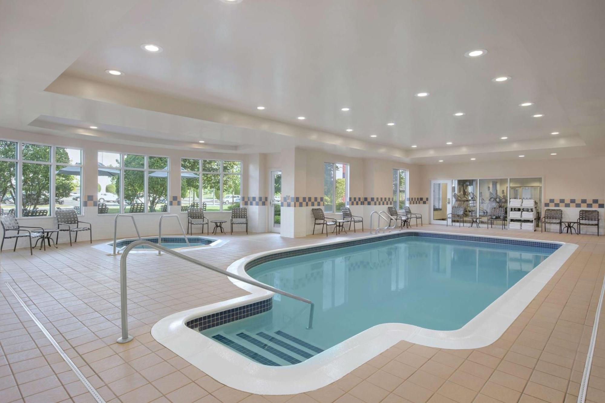 Hilton Garden Inn Springfield, MA Buitenkant foto