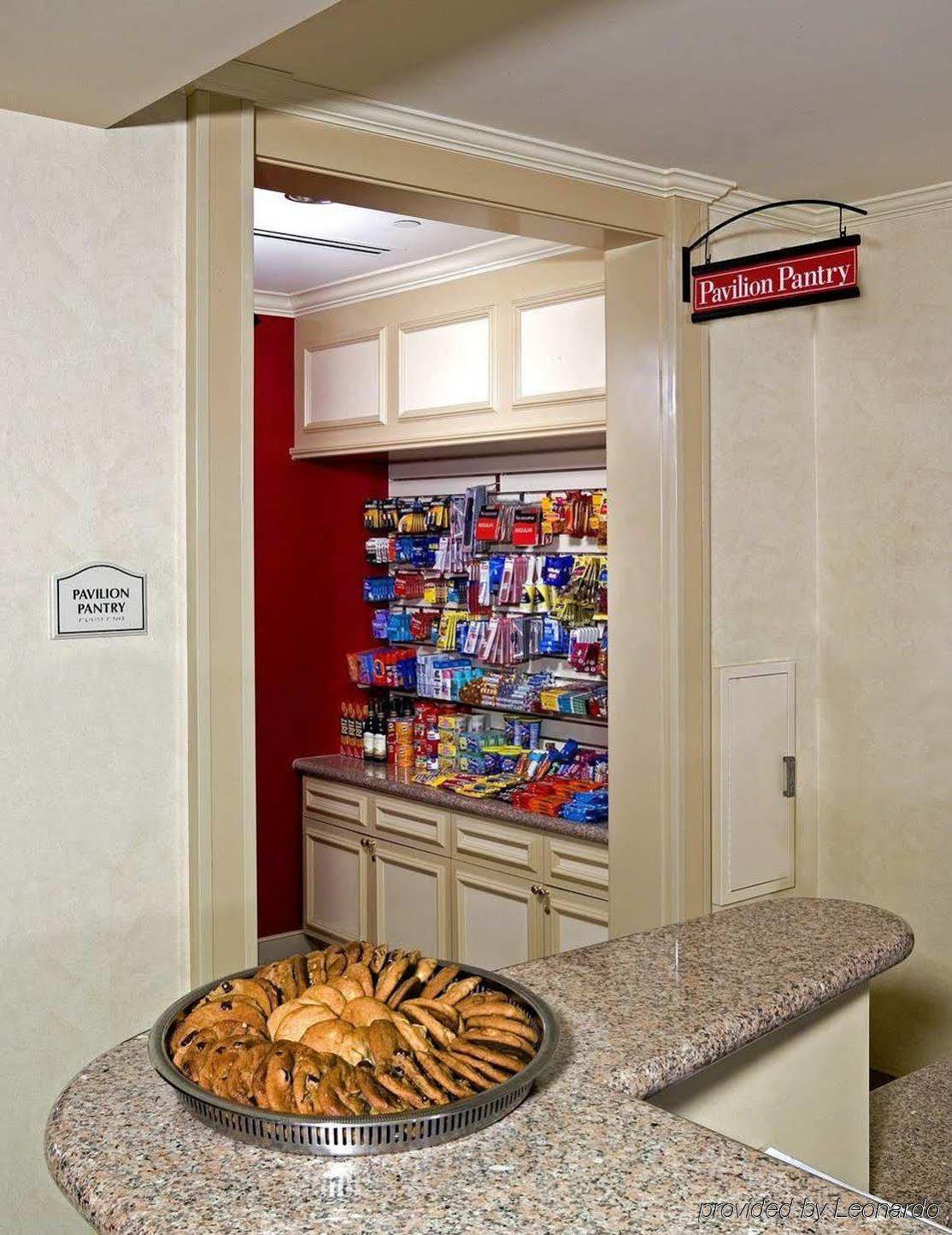 Hilton Garden Inn Springfield, MA Buitenkant foto